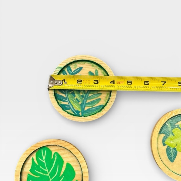 4 Handmade Leaf Patterned Coasters - Picture 6 of 6